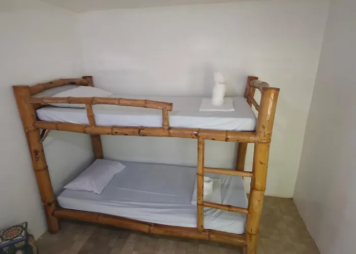 Guanna's Place & Restaurant Inn 2*