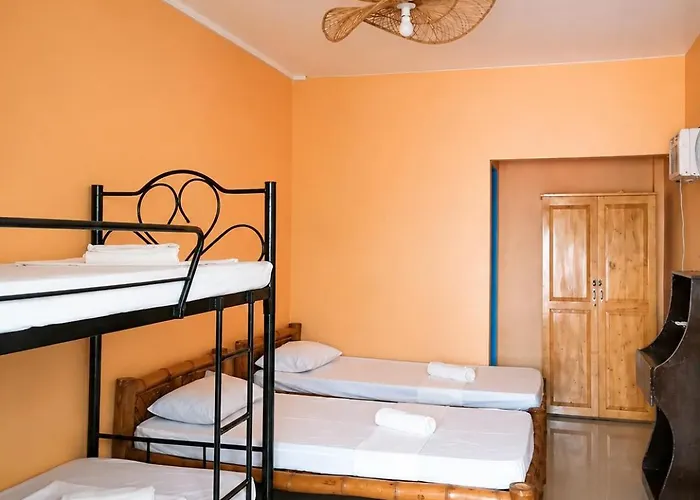 Guanna's Place & Restaurant 2*