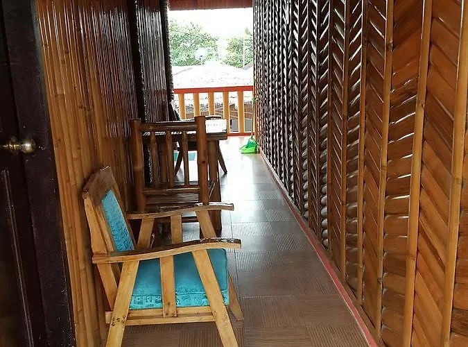 Inn Guanna's Place & Restaurant 2*
