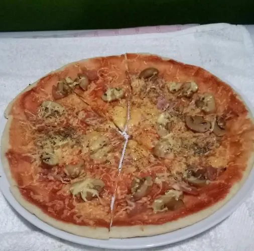 Guanna's Place & Restaurant